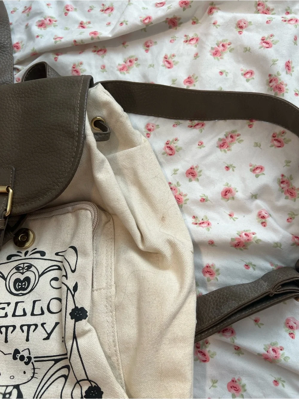 rare vintage y2k hello kitty cream drawstring mini backpack with brown straps